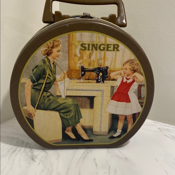 Singer Vintage lunchbox - Picture 1 of 4